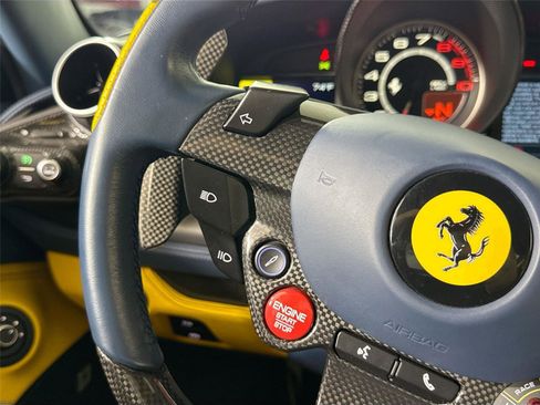 Used 2022 Ferrari F8 Tributo image 24