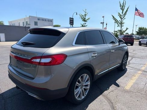 Used 2016 Lincoln MKX Reserve AWD/4WD image 7