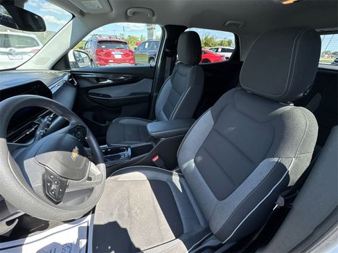 Used 2024 Chevrolet TrailBlazer LT image 11