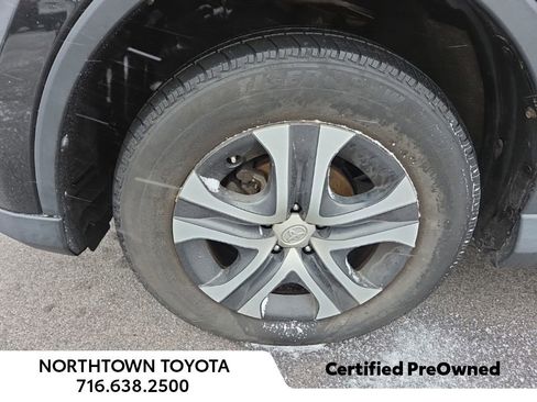 Used 2018 Toyota RAV4 LE image 13