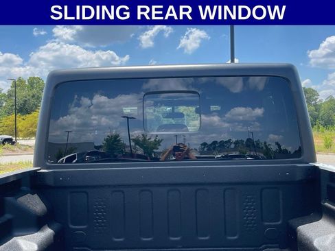 Used 2021 Jeep Gladiator Sport AWD/4WD image 8