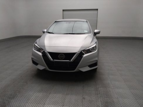 Used 2021 Nissan Versa SV image 15