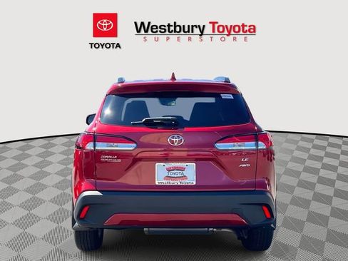 Certified 2023 Toyota Corolla Cross LE w/ Moonroof Package image 7