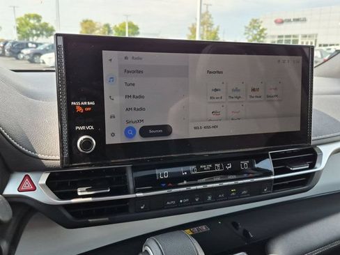 Certified 2025 Toyota Sienna XSE AWD/4WD image 12