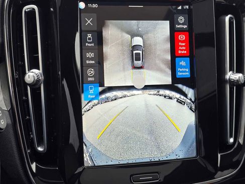 New 2026 Volvo XC40 B5 Plus w/ Protection Package Premier image 29