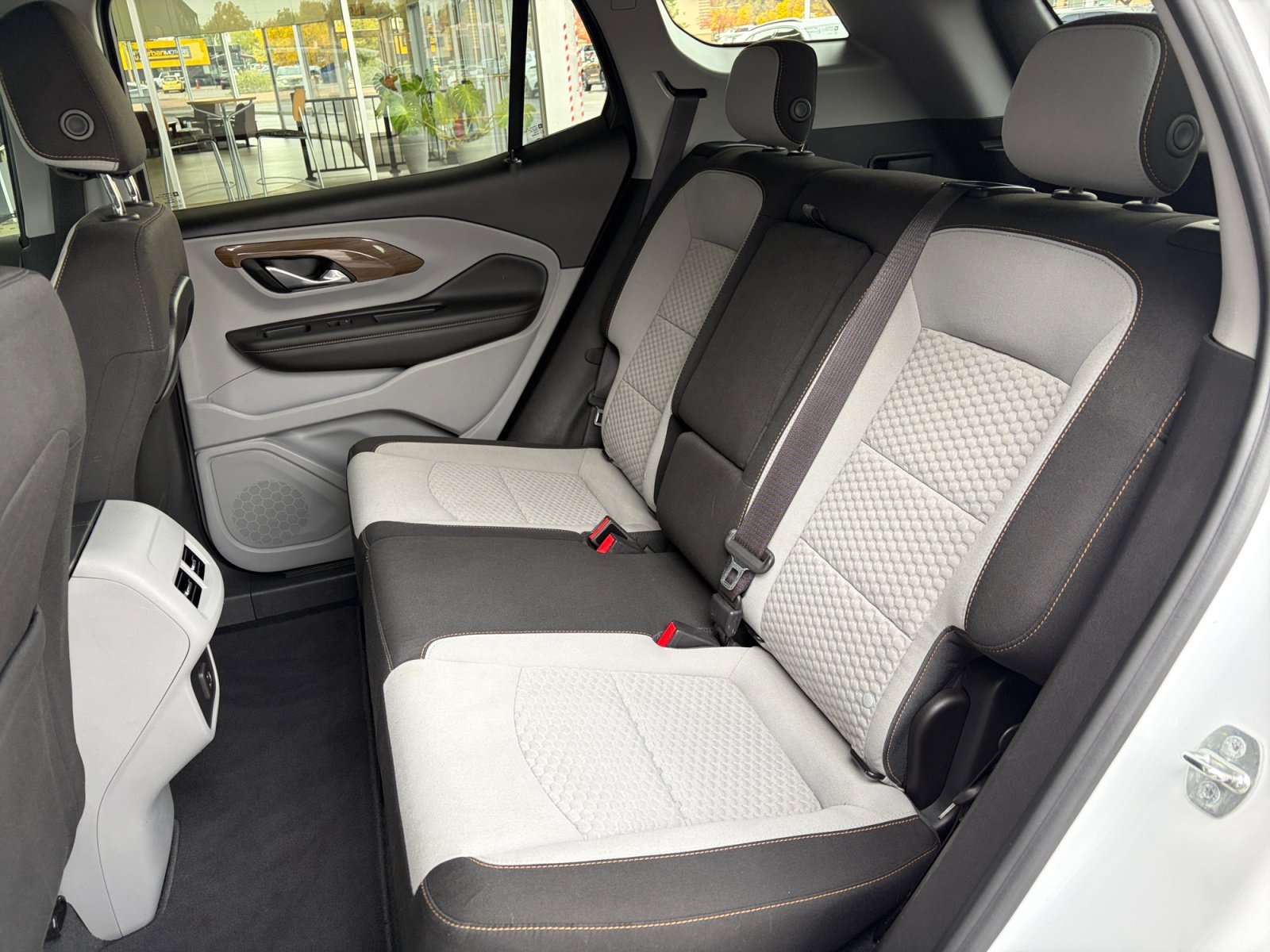 Used 2020 GMC Terrain SLE w/ Driver Convenience Package AWD/4WD image 17