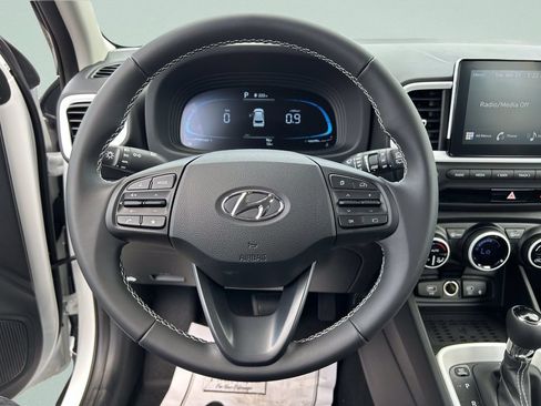 New 2026 Hyundai Venue SEL FWD image 29