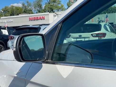 Used 2022 Ford Edge Titanium image 26