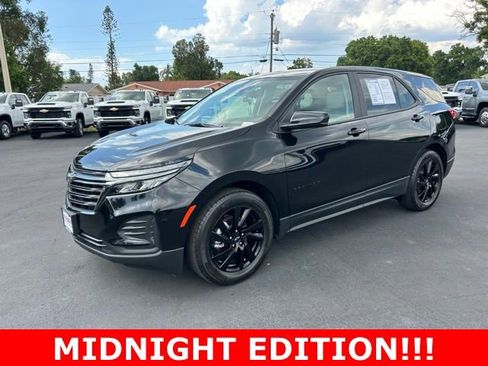 Used 2023 Chevrolet Equinox LS w/ LS Convenience Package FWD image 3