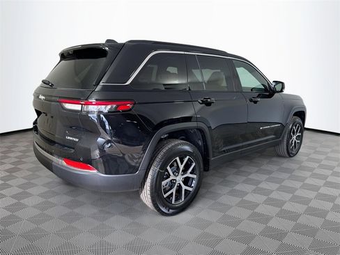 New 2025 Jeep Grand Cherokee Limited w/ Luxury Tech Group II image 7