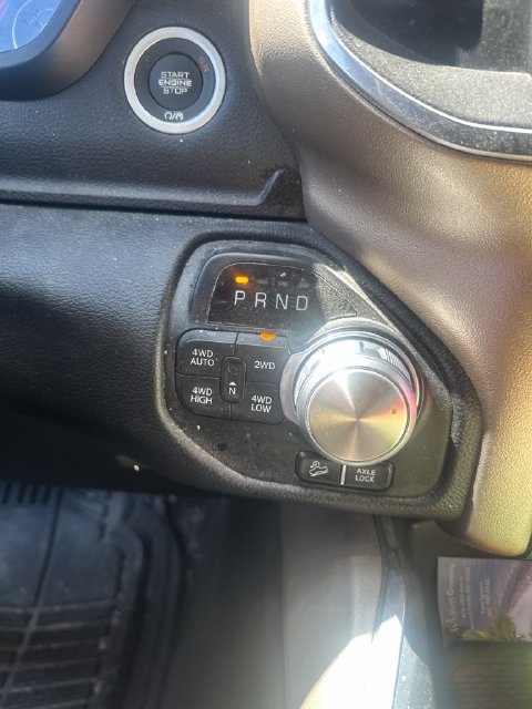 Used 2020 RAM 1500 Laramie w/ Off Road Group AWD/4WD image 17