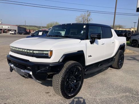 New 2026 GMC Hummer EV 4x4 Crew Cab w/ LPO, Dark Essentials Package image 8