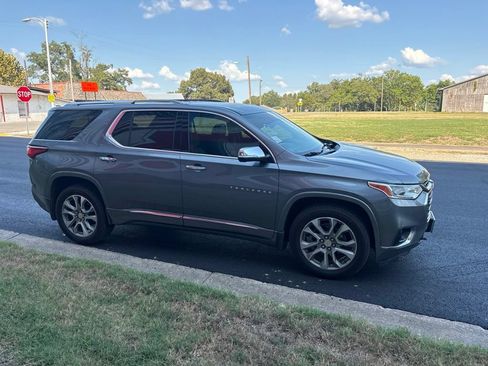 Used 2020 Chevrolet Traverse Premier AWD/4WD image 7