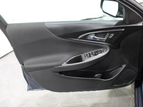 Used 2020 Chevrolet Malibu LT FWD image 6