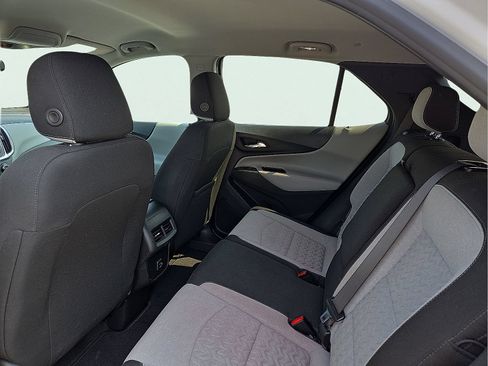 Used 2022 Chevrolet Equinox LS w/ LS Convenience Package AWD/4WD image 10