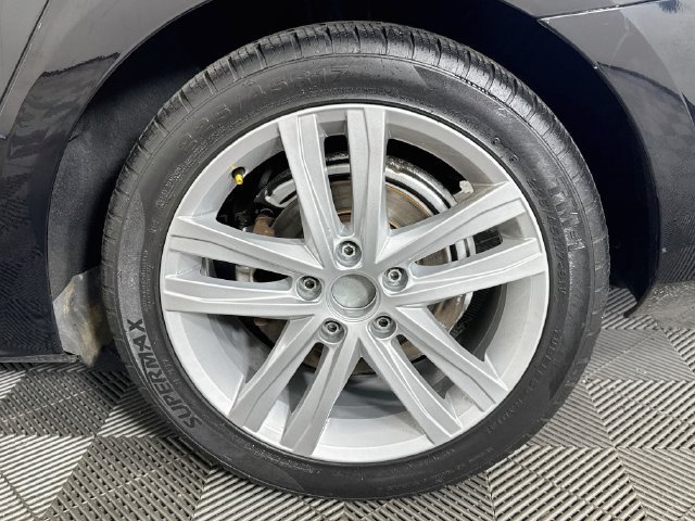 Used 2017 Volkswagen Jetta SEL FWD image 34