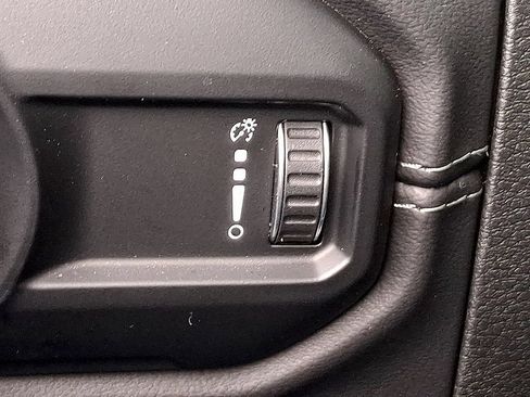 Used 2025 Jeep Wrangler Unlimited Rubicon 4xe AWD/4WD image 24