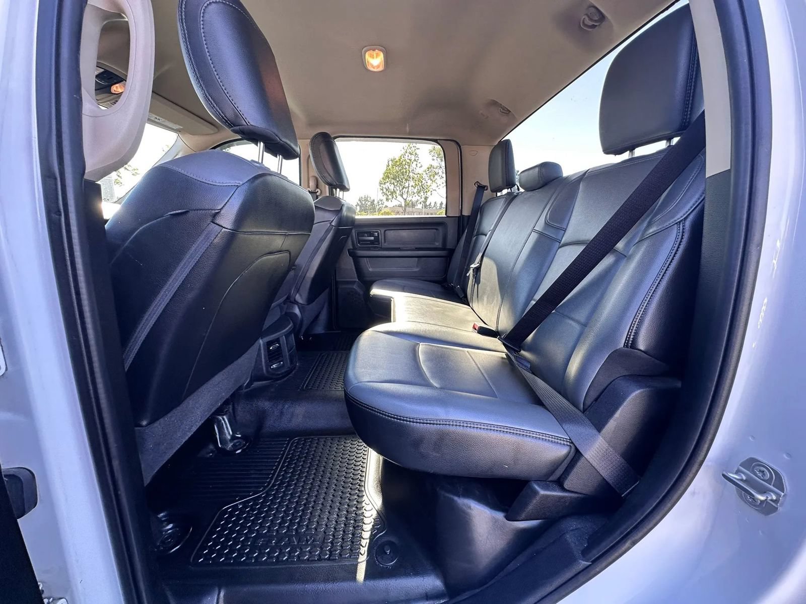 Used 2020 RAM 2500 Tradesman w/ Chrome Appearance Group AWD/4WD image 21