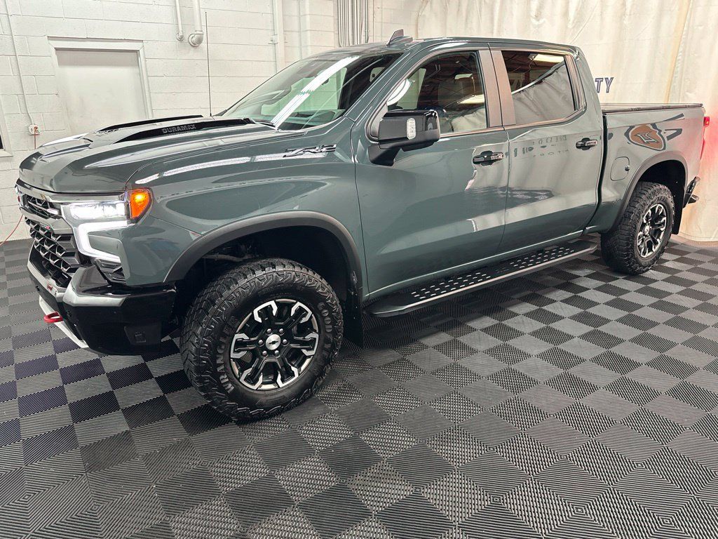 Used 2025 Chevrolet Silverado 1500 ZR2 w/ Technology Package AWD/4WD image 5