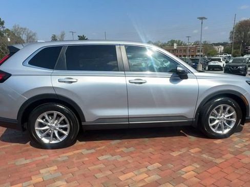 Used 2025 Honda CR-V EX-L image 3
