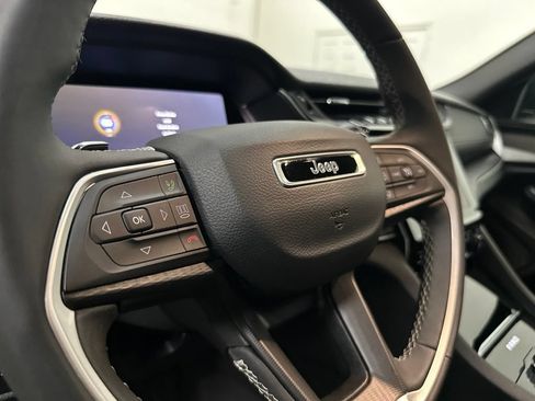 Used 2024 Jeep Grand Cherokee Altitude AWD/4WD image 33