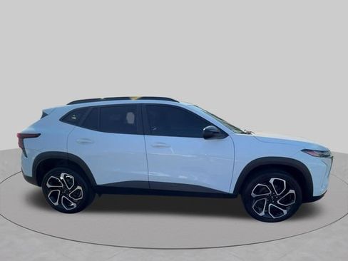 Used 2024 Chevrolet Trax RS FWD image 10