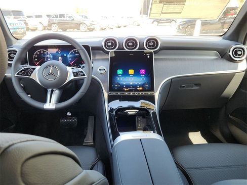New 2025 Mercedes-Benz GLC 300 4MATIC image 14