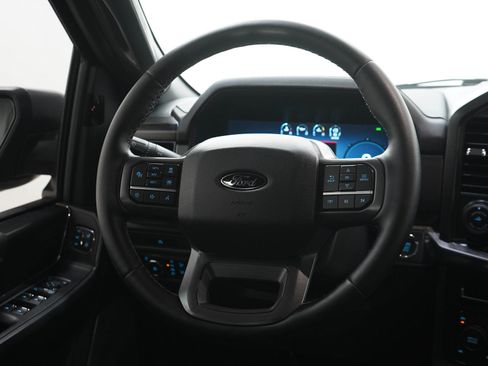 Used 2025 Ford F150 Lariat AWD/4WD image 17