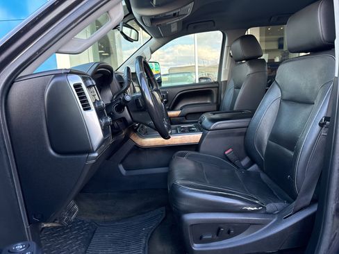 Used 2016 Chevrolet Silverado 2500 LTZ w/ LTZ Plus Package image 18