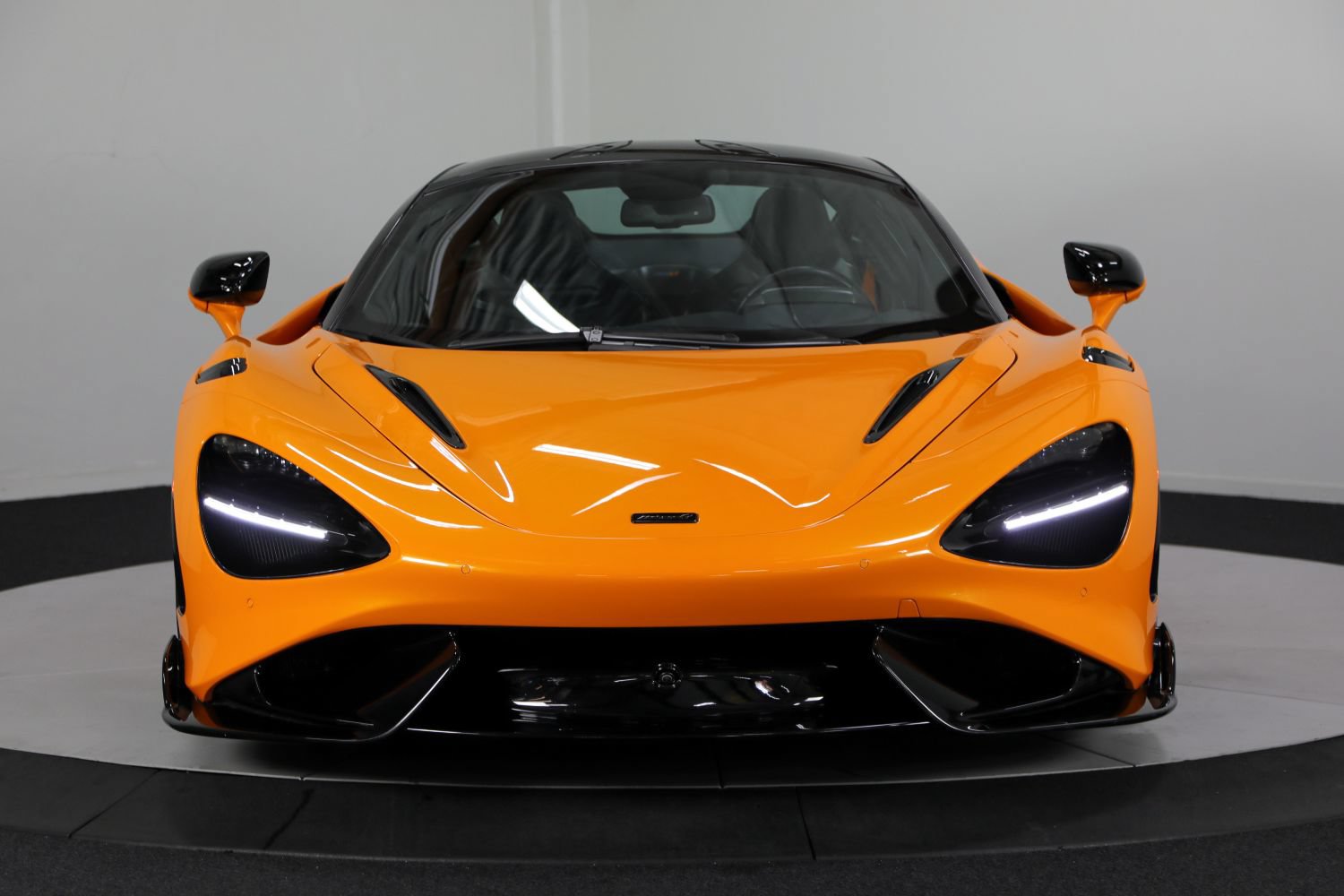 Used 2021 McLaren 765LT RWD image 12