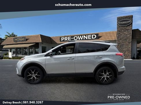 Used 2018 Toyota RAV4 SE w/ Power Extra Value Package AWD/4WD image 4