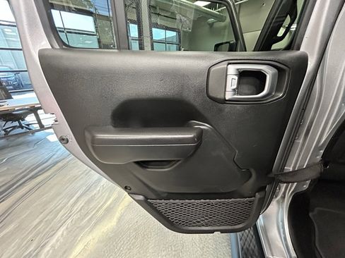 Used 2020 Jeep Gladiator Rubicon w/ Dual Top Group image 49