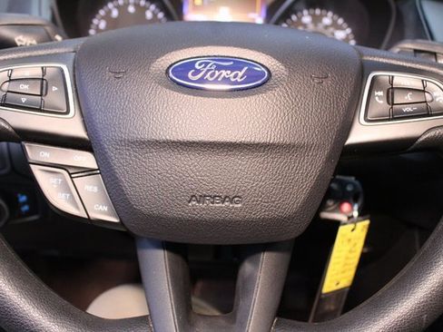 Used 2018 Ford Focus SE image 18