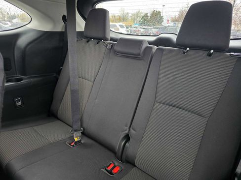 Used 2023 Toyota Highlander LE AWD/4WD image 20
