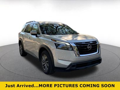 Used 2025 Nissan Pathfinder SV