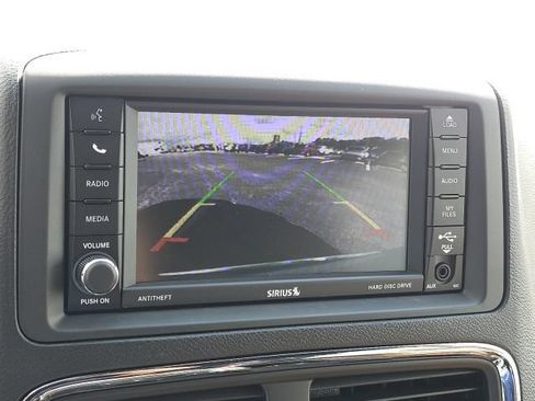 Used 2019 Dodge Grand Caravan SXT FWD image 14