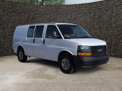Used 2023 GMC Savana 2500 w/ Driver Convenience Package image 2