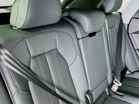 New 2025 Audi Q5 2.0T Premium Plus image 27