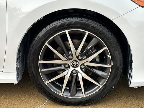 Used 2022 Toyota Camry XLE FWD image 7