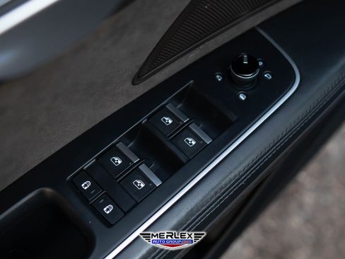 Used 2021 Audi A8 L 4.0T w/ Interior Protection Package image 41