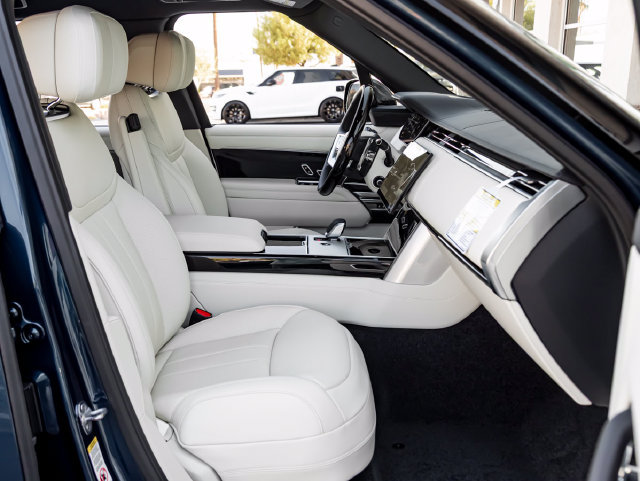 New 2026 Land Rover Range Rover Autobiography AWD/4WD image 42