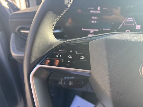 Used 2025 Audi Q5 Premium w/ Convenience Package image 24