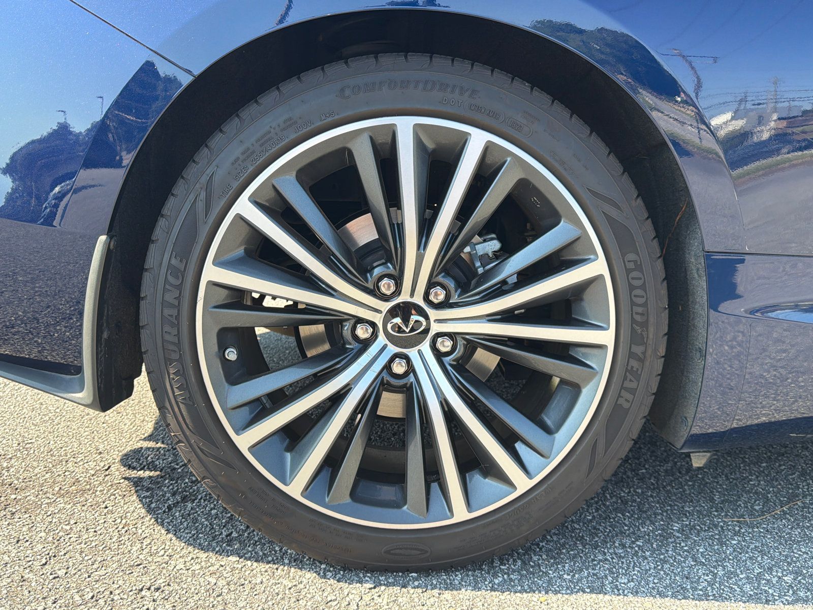 Used 2021 INFINITI Q60 3.0t Luxe w/ Cargo Package RWD image 16