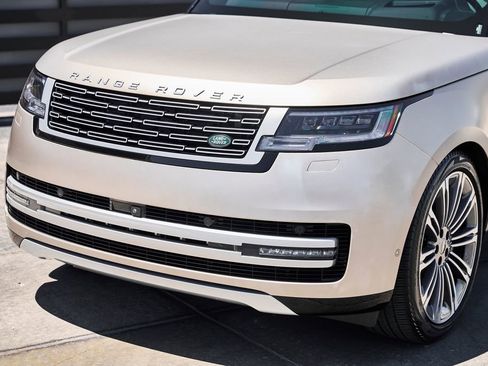 Used 2024 Land Rover Range Rover Long Wheelbase Autobiography AWD/4WD image 6