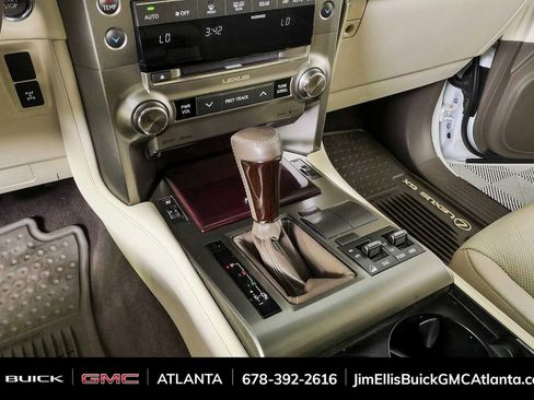 Used 2019 Lexus GX 460 Premium w/ Premium Package AWD/4WD image 17