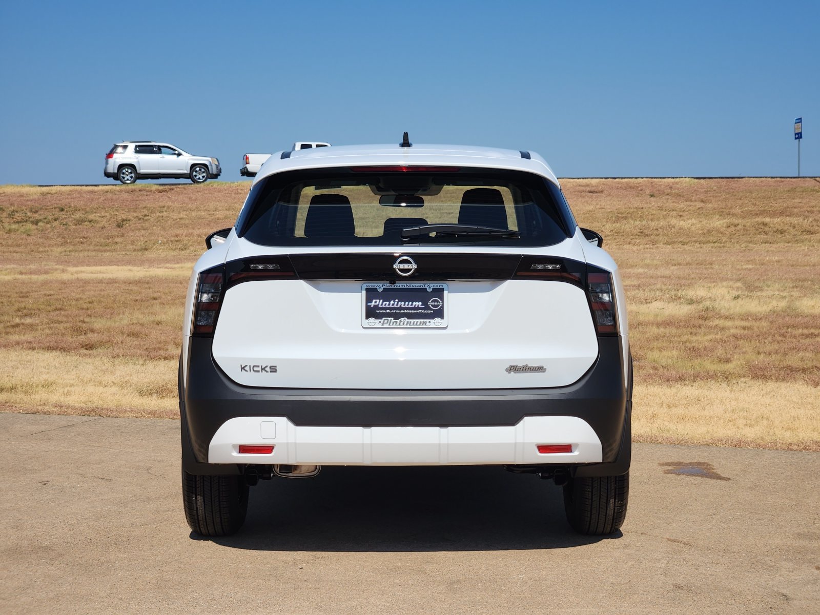 New 2027 Nissan Kicks S FWD image 8