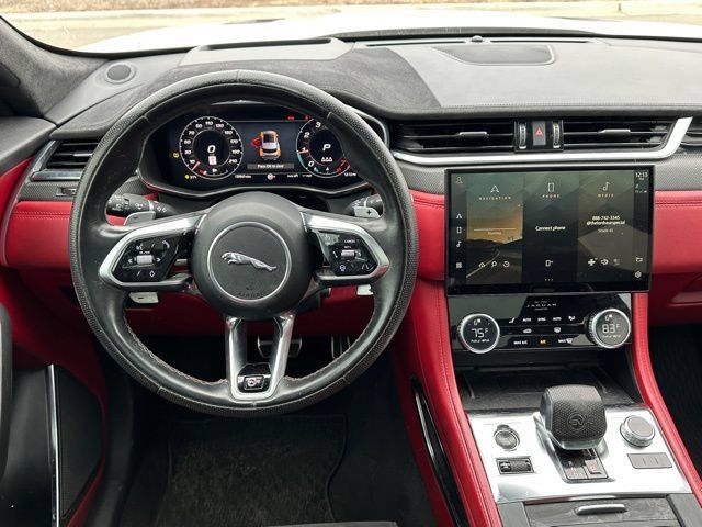 Used 2023 Jaguar F-PACE SVR AWD/4WD image 13