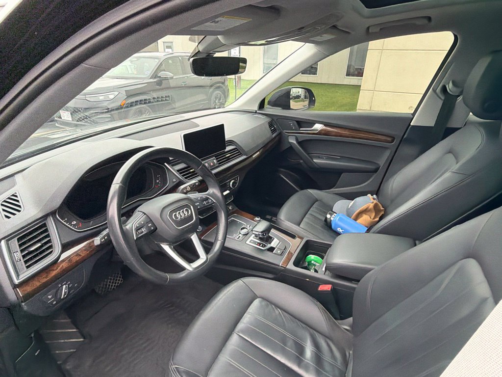 Used 2020 Audi Q5 e Premium w/ Convenience Package AWD/4WD image 7