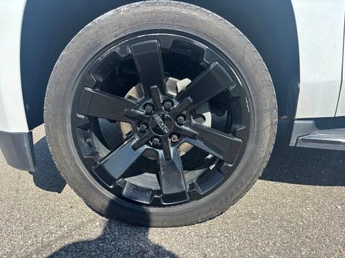 Used 2018 GMC Yukon SLT w/ Premium Edition AWD/4WD image 15