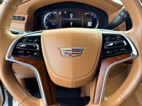 Used 2017 Cadillac Escalade Platinum AWD/4WD image 13